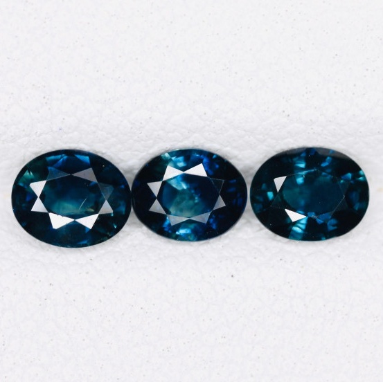 Sapphires, 1.5ct, great stones, dark but perfect for jewelry!